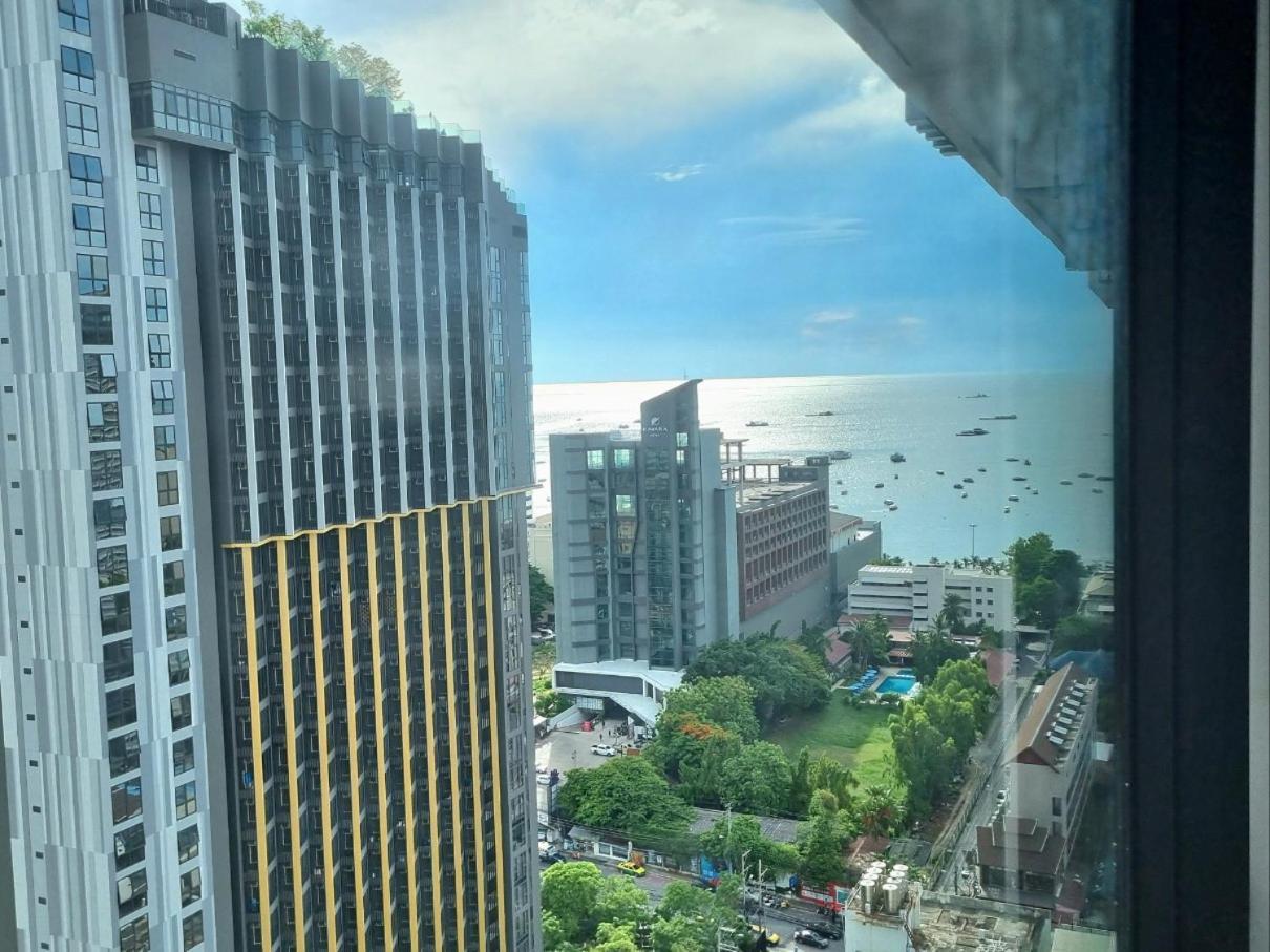 The Base Condo Center Of Pattaya Rooftop Swimming Pool Exterior foto