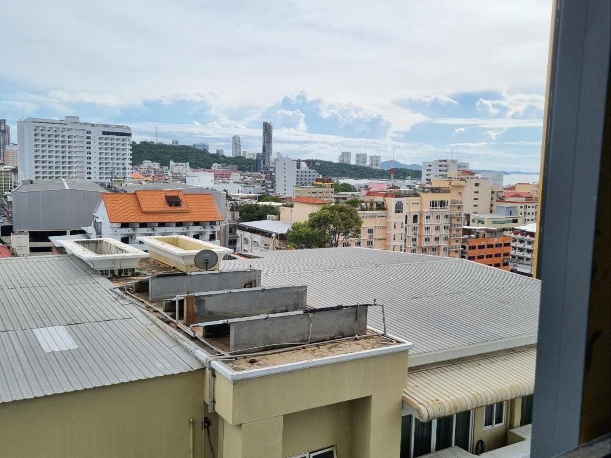 The Base Condo Center Of Pattaya Rooftop Swimming Pool Exterior foto