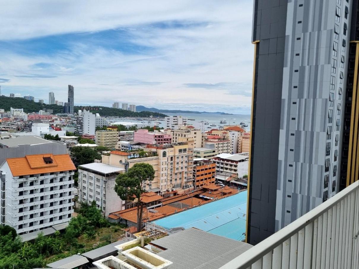 The Base Condo Center Of Pattaya Rooftop Swimming Pool Exterior foto