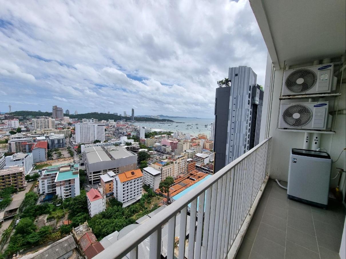 The Base Condo Center Of Pattaya Rooftop Swimming Pool Exterior foto